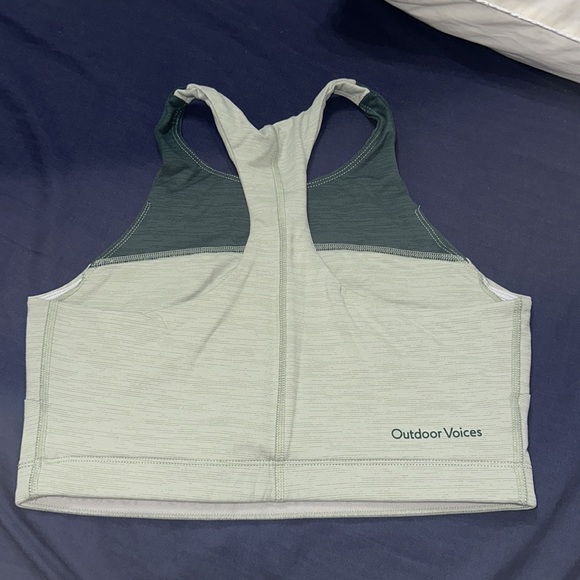 Outdoor Voices — TechSweat™ Crop Top - Picture 5 of 10